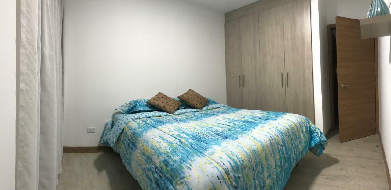 1410 Habitacion En Lujoso Departamento - Atelier Quito Eksteriør bilde