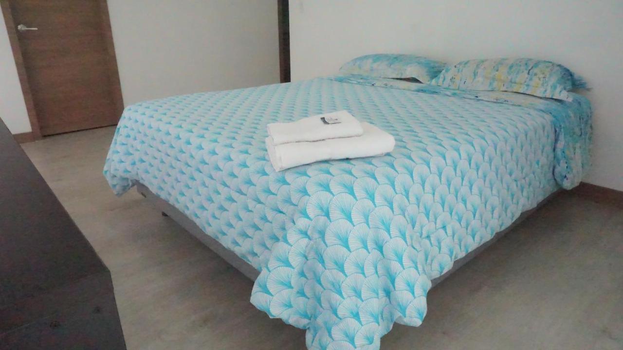 1410 Habitacion En Lujoso Departamento - Atelier Quito Eksteriør bilde