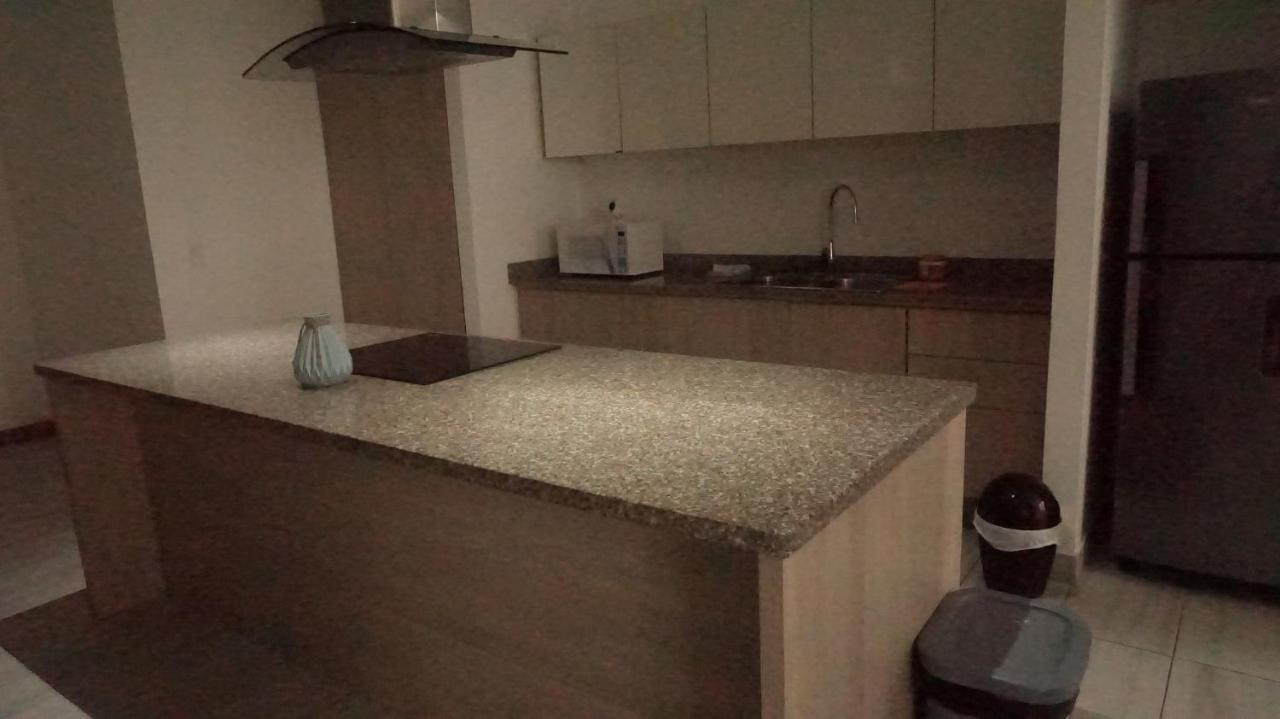 1410 Habitacion En Lujoso Departamento - Atelier Quito Eksteriør bilde