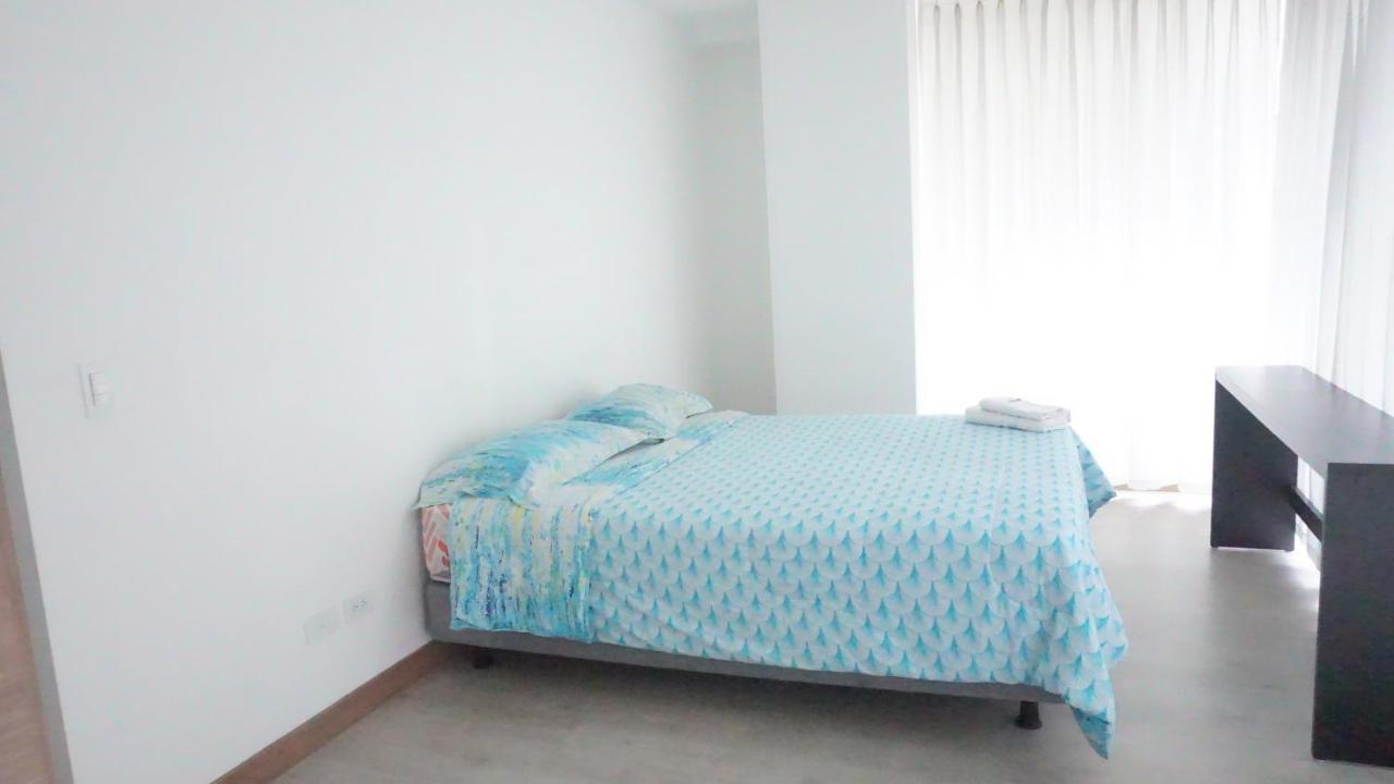 1410 Habitacion En Lujoso Departamento - Atelier Quito Eksteriør bilde